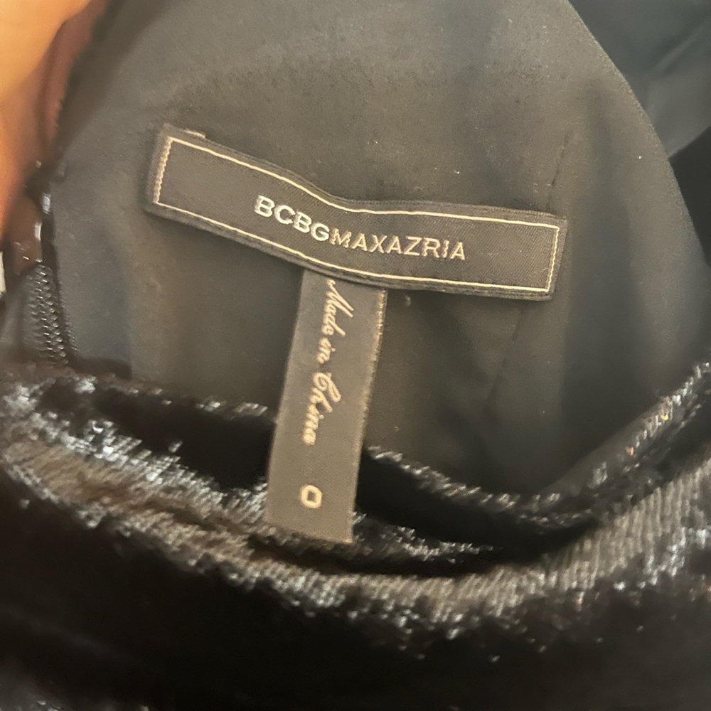 Black Bcbgmaxaria dress - Picture 4 of 5